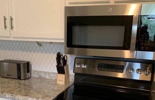 Masury Apartment | Apt 2 The Mod Squad S