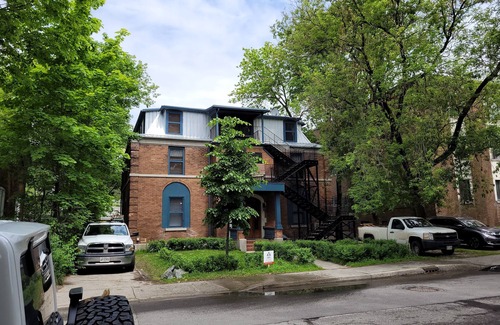 Sudbury Apartment | Apt#3: Charming 2-bedrm at the Royale on Cedar with WiFi. 13%hst & 6%MAT incl.
