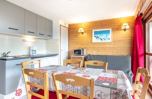 Chamrousse Apartment | Apt 4/6 ppl, balcony, near the ski runs