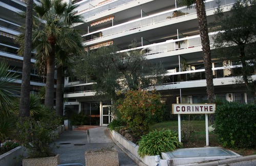 Antibes Apartment | Apt. 5 people Antibes July quiet, shady park, sea, swimming pool