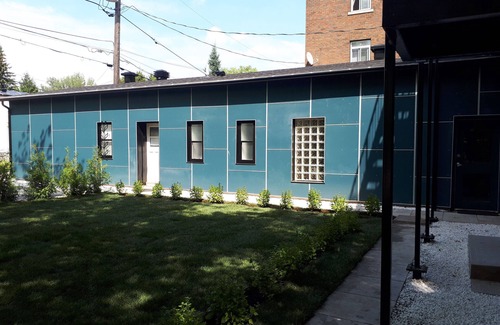 Sudbury Apartment | Apt #5: tucked away on the 3rd floor of Royale on Cedar. hst13% & mat6% incl.
