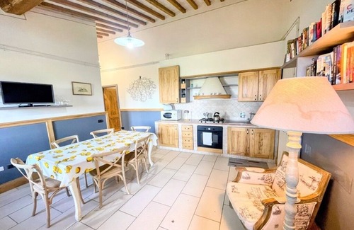 Spoleto Apartment | APT 6 - Aircon, WiFi, Spoleto centre 0.7 kms, Car recommended not essential