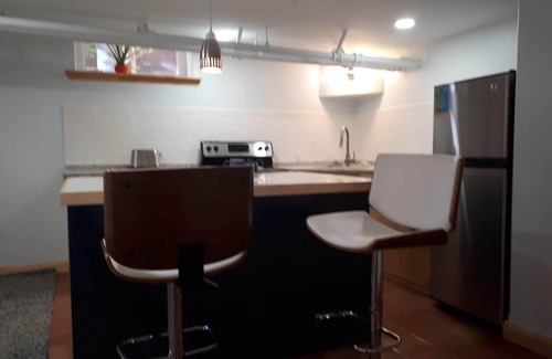 Sudbury Apartment | Apt. #6: Fabulous 1 bedroom at the Royale on Cedar. 13%hst & 6%MAT included.