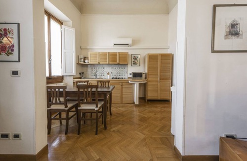 Santa Maria Novella Apartment | Apt Casa Lisa by MMega