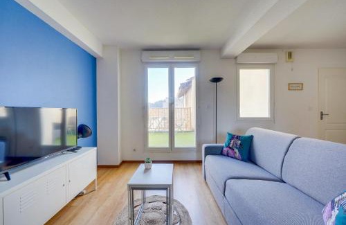 Cenon Apartment | Apt de 30 m2 - 5 min de Bordeaux - terrasse - parking