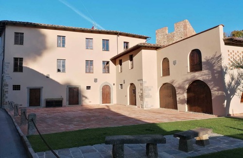 Vicopisano Apartment | Apt. IL FIENILE - "Brunelleschi Manor" Medieval Apartments Resort