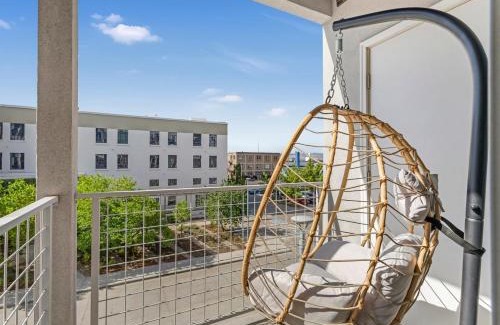 Rio Grande Apartment | Apt in Heart of SLC - King Bed - Gym - Smart TV