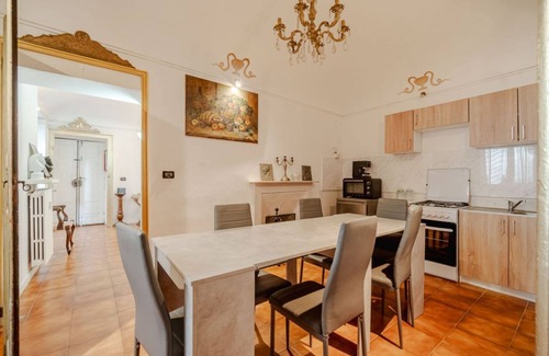 Historic Centre Apartment | APT IN THE CENTER 700 meters from Piazza V.Veneto! x4