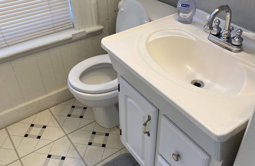 Victorian Village Apartment | Apt In the Short North! Close to it All!