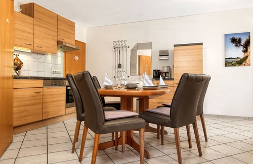 Gollwitz Apartment | Apt. Inselglück - Cozy apartment just 500m from the natural beach of Gollwitz.