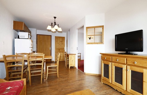 Orcieres-Merlette Apartment | Apt near the ski station 4/6 ppl, balcony, pool