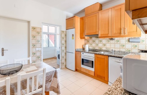 Albufeira Apartment | Apt T3 Luminoso c/Piscina Ferreiras by LovelyStay