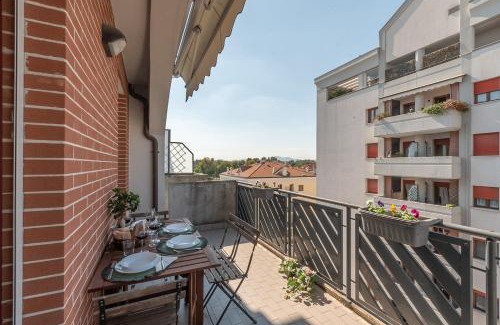 Padova Apartment | Apt X6 with big balcony and free park