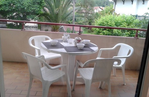 Hendaye Apartment | APTARTAMENTO OF 45 M2 WITH PARKING AND WIFI. 30 m. of the beach