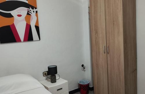 Santa Coloma de Gramenet House | Apto Barcelona C R