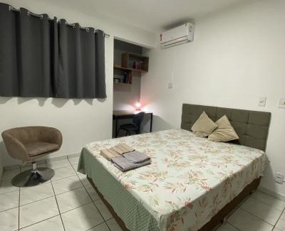 Dourados Apartment | Apto charmoso no Parque dos IPES 2 Quartos casal ArCond WiFi 400M Home Office Garagem em Dourados