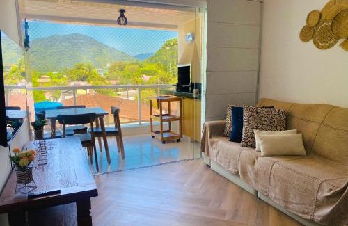 Praia da Enseada Apartment | Apto com ar-cond e piscina a 100 m praia da Enseada