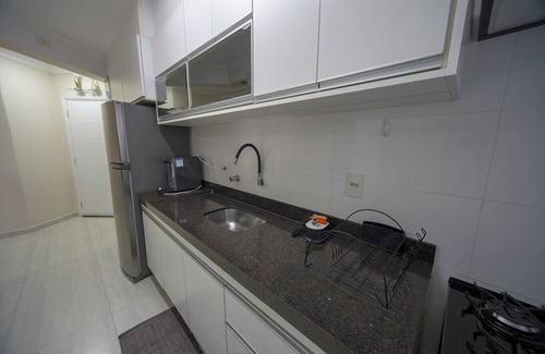 Jardim Tejereba Apartment | Apto completo com wi-fi, ar-cond a 200m da praia