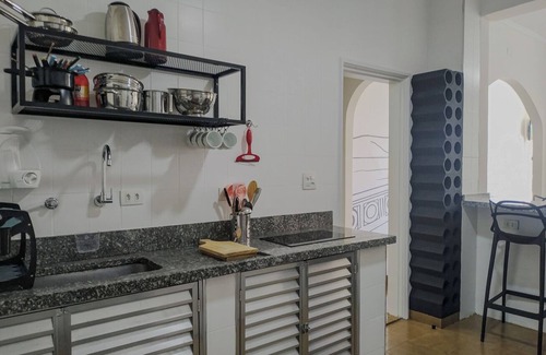 Embare Apartment | Apto completo no Embaré: Beira Mar | Ar | Garagem
