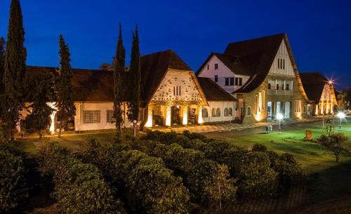 Centro Apartment | Apto-Flat privado com COZINHA, LAVANDERIA, BANHEIRO COM DUCHA e GARAGEM