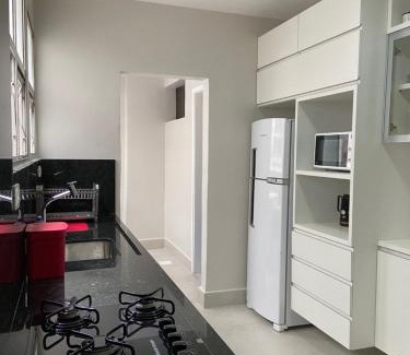 Vila Julia Apartment | APTO GUARUJA ENSEADA 4 QUARTOS COM WiFi