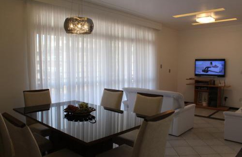 Vila Nova Apartment | Apto Praia do Forte - Excelente localização