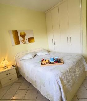 Piratuba Apartment | Apto Violetas na Janela- 1 suíte climatizada- à 50m do Parque Termal!