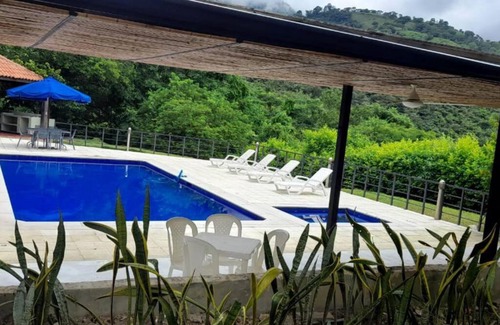 Apulo House | Apulo casa grande y confortable