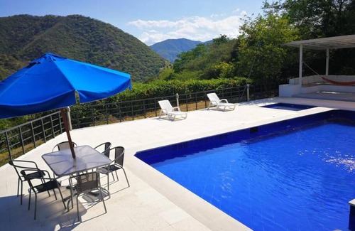 Apulo House | Apulo casa grande y confortable