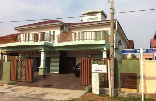 Taman Pantai Dickson House | Aqua Blue Wave Port Dickson Home Villa