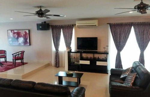 Taman Pantai Dickson House | Aqua Blue Wave Port Dickson Home Villa