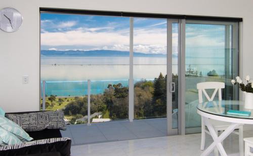 Atawhai Apartment | Aqua-Heights Apartment