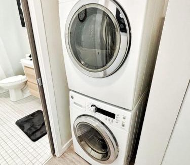 Downtown Des Moines Apartment | Aqua Loft Comfort