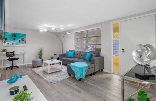 Regency Park House | Aqua Paradise House