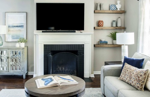 Lindridge-Martin Manor House | Aqua Villa Summary: T