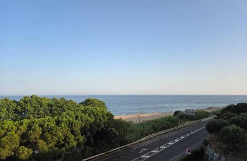 Sant Pol De Mar House | Aquamarina Apt Seaviews 1' beach Family