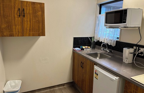 Hamilton North Hotel | Aquarious motor inn