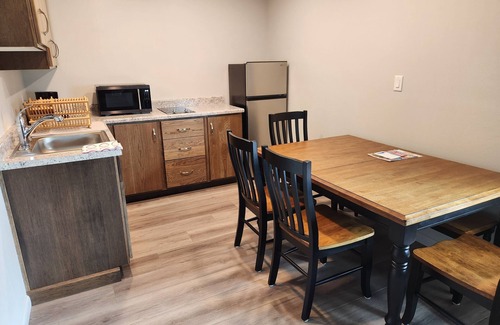 Bicknell Hotel | Aquarius Inn