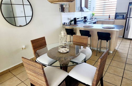 Mediania Alta Apartment | Aquatika Seashell Retreat/Beach/pools/king Bed/20 mins El Yunque