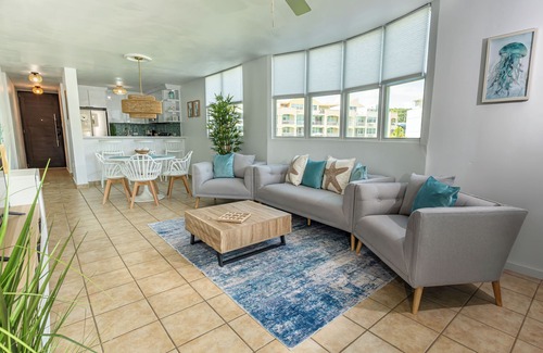 Bajura Condo | AquaVista Beachfront 3BD 2BA w/Private Balcony Overlooking Pool with Ocean View