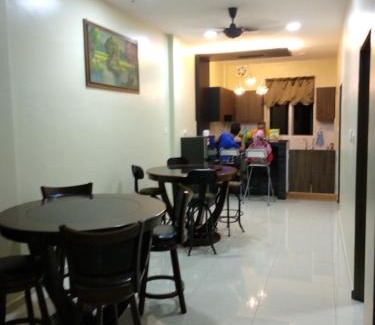 Jementah House | AR Guesthouse (Homestay Muslim)