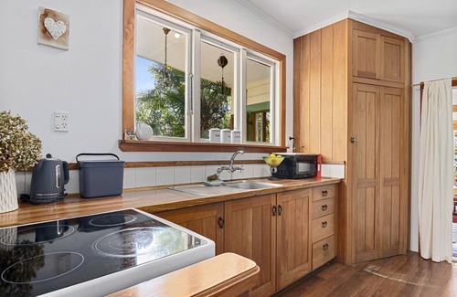 Mapua House | Aranui palms - Mapua Holiday Home