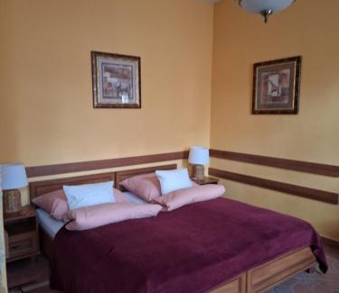 Esztergom House | Arany Elafánt Szálláshely