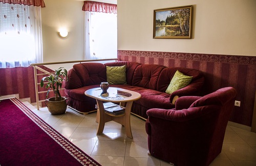 Debrecen Hotel | Arany Patkó Pension
