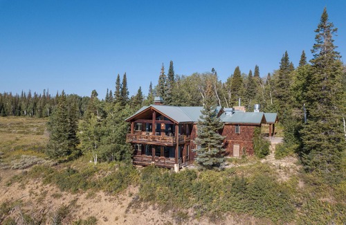 Kremmling House | Arapaho Lodge, Arapaho Lodge - A secluded getaway
