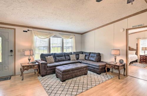 Minnesott Beach House | Arapahoe Home with Fireplace Near Deer Hunting