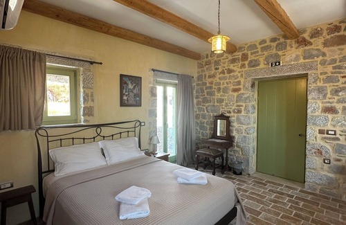 East Mani Resort | Arapis Rooms & Suites