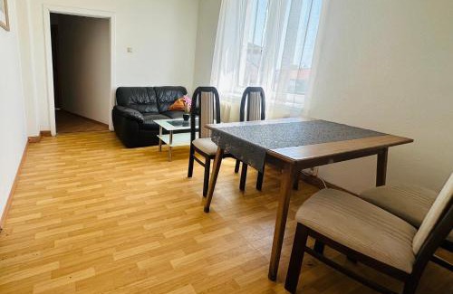 Leobendorf House | Arbeiter Zimmer Mama