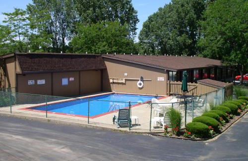 Marshall Hotel | Arbor Inn of Historic Marshall