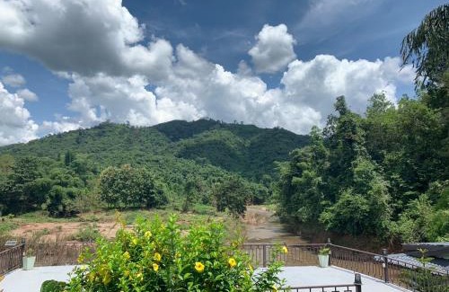 Bo Kluea Resort | Arbuya River Hill